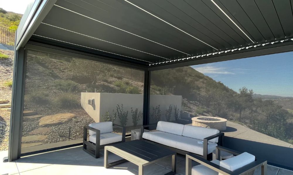 6 Advantages of Installing Screens on Your Pergola