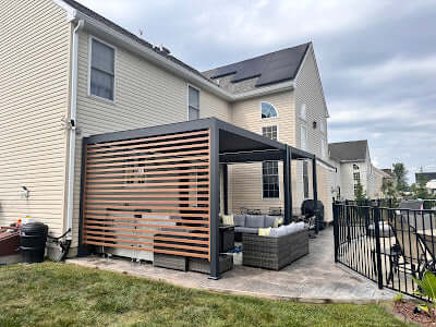 Premium Slat Aluminum Fencing - Villa Pergola